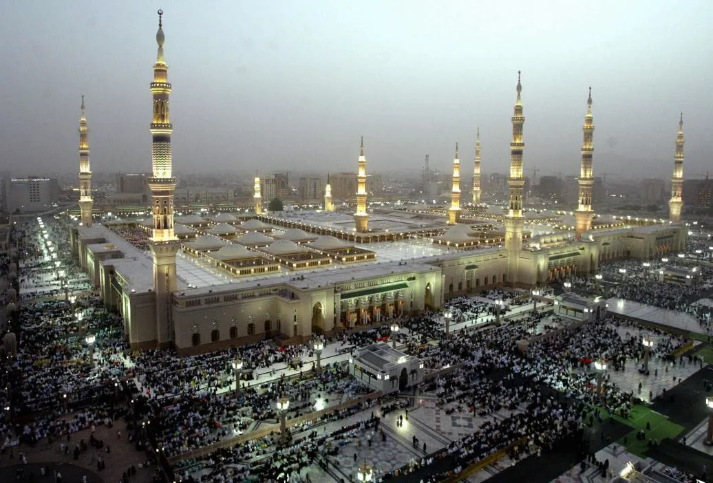 MASJID E NABAWI